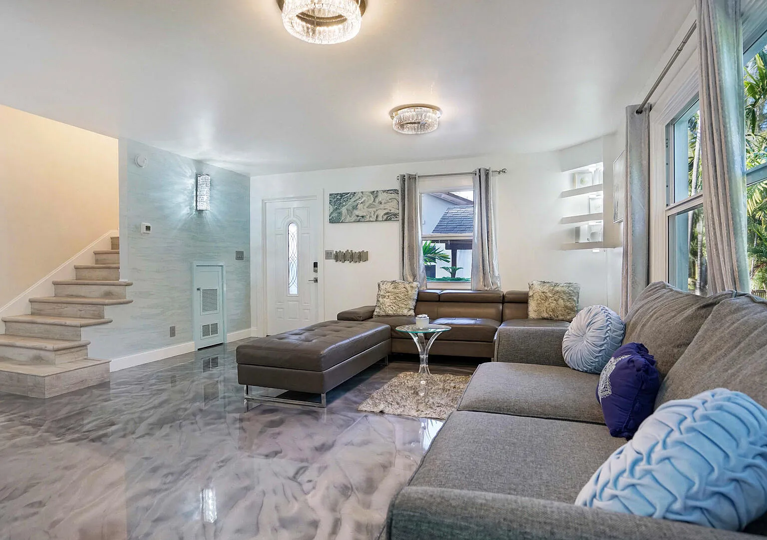 3 bed, 4.5 bath, 2916 sqft, $13,000 — Photo 3
