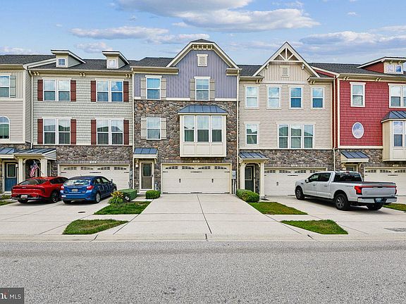 2nd image of 508 Fox River Hills Way