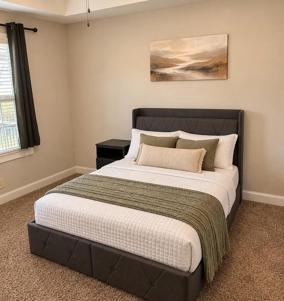 4 bed, 2.0 bath, 1500 sqft, $957 — Photo 1