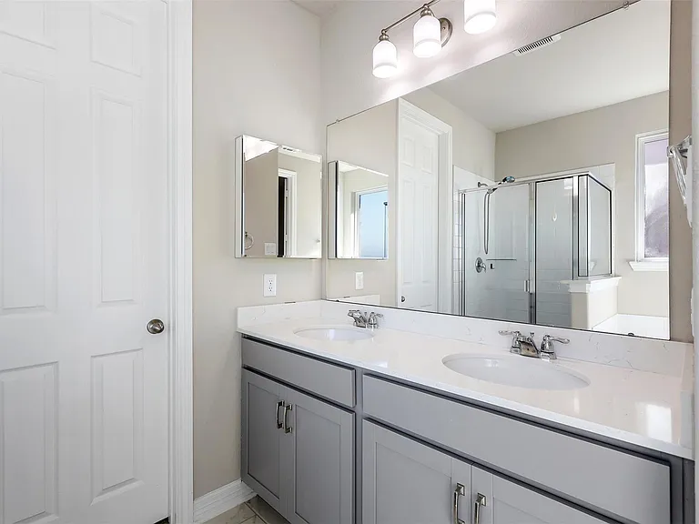 2116 Sweet Bay Dr — Photo 15