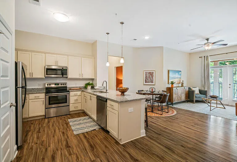 Lodge at Lake Wylie — Photo 19