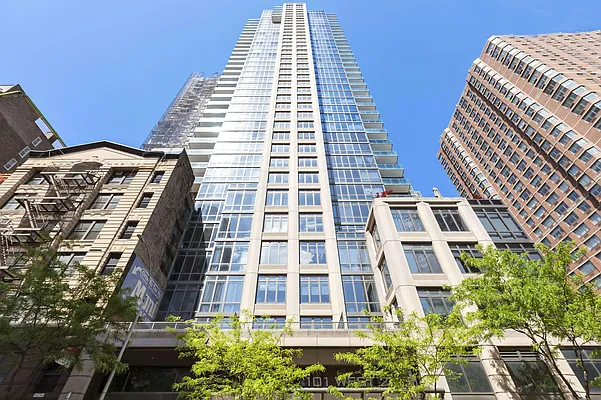 Sold by Compass | media 20