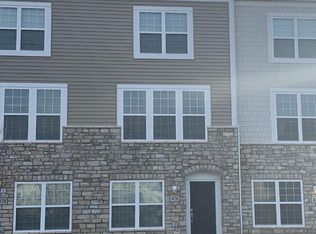 428 Autumn Ridge Cir, Pickerington, OH 43147