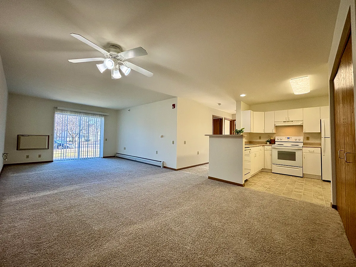 Building Photo - 6162 Dell Dr #110
