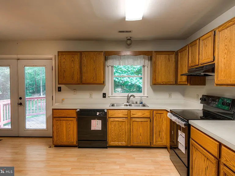 12820 Lake Wilderness Ln — Photo 15