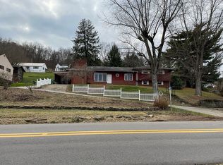 102 Hood Dr, Ripley, WV 25271