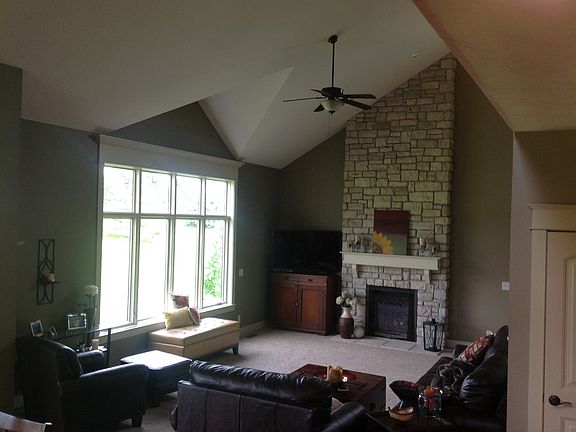 4th image of 9810 Hollow Tree Dr