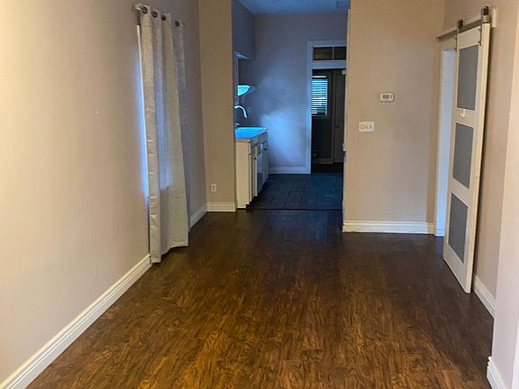 3rd image of 260 Reynoir St