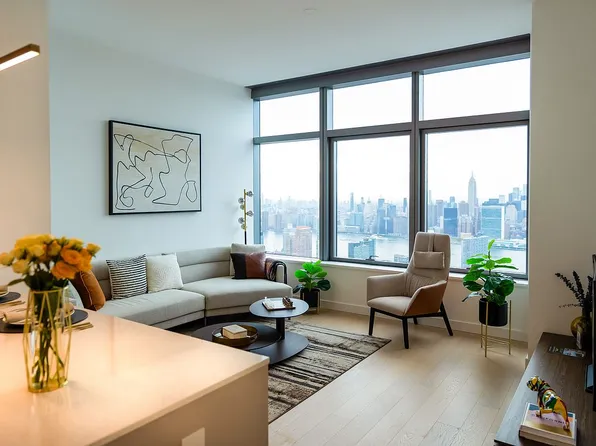 3 Court Sq APT 5712, Long Island City, NY 11101