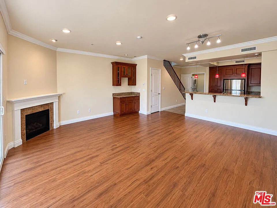 1101 East Ave #102
