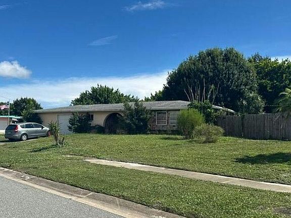 2nd image of 769 James Cir NE