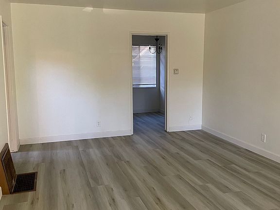 5th image of 1105-1107 N Altadena Dr #2511-2523
