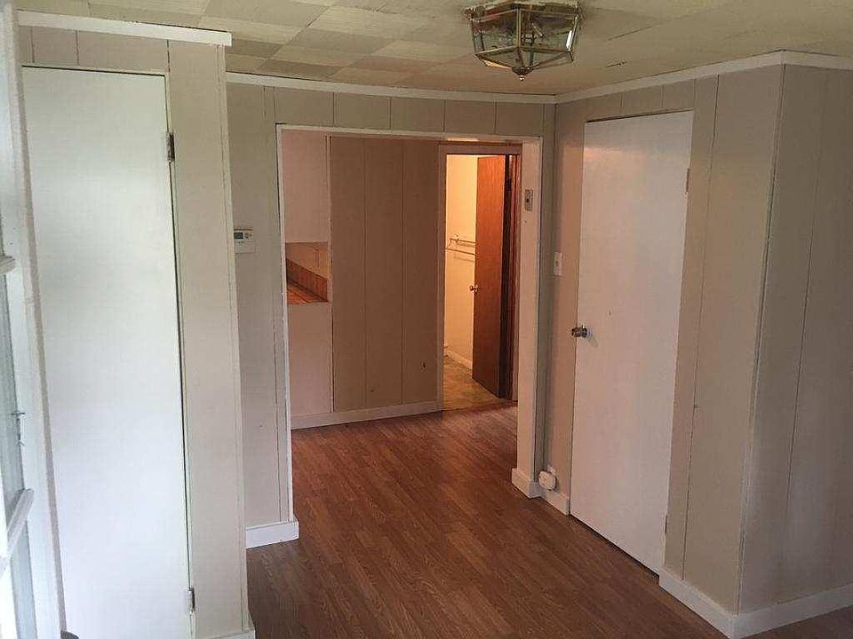 2nd image of 674 Hill Rd