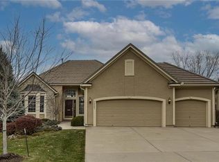 14367 S Lucille Ct, Olathe, KS 66062