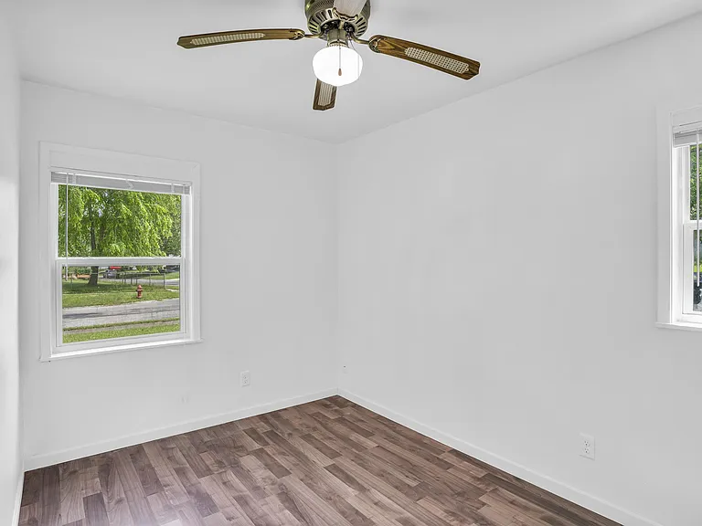 2719 E High St — Photo 8