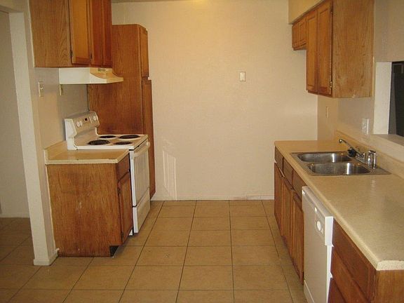 4th image of 2934 Pepperidge Dr