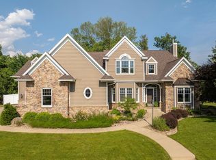 1205 Eagle Ridge Rd, Cedar Falls, IA 50613