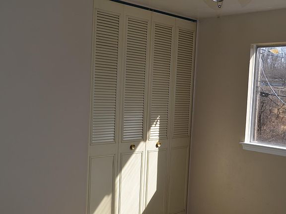 2nd image of 5233 Ville Anita Ct