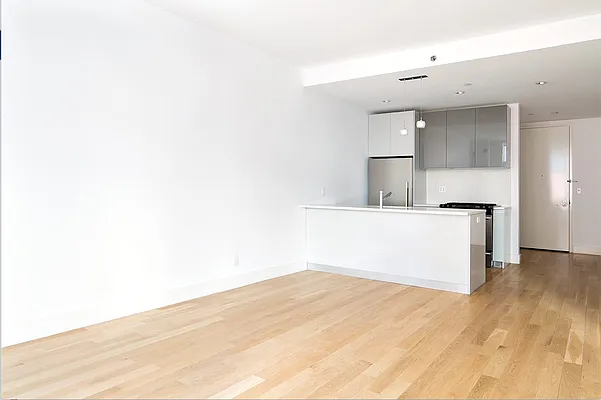 Rented by Modern Spaces | media 16