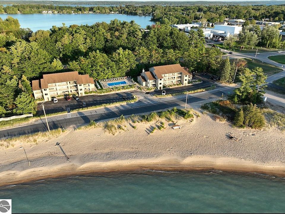 1st image of 8935 N Bayshore Dr