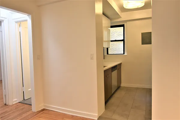 Rented by Buchbinder & Warren | media 25