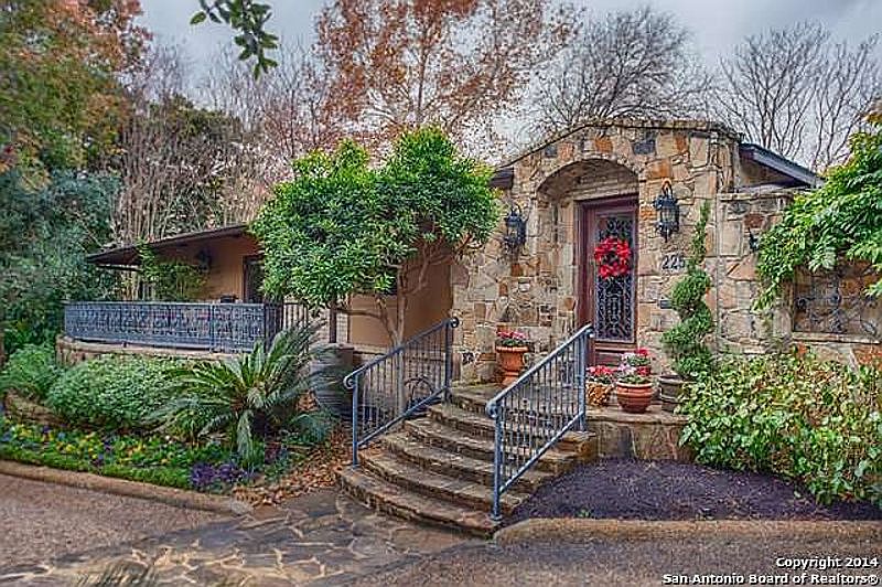 1st image of 225 Paseo Encinal St
