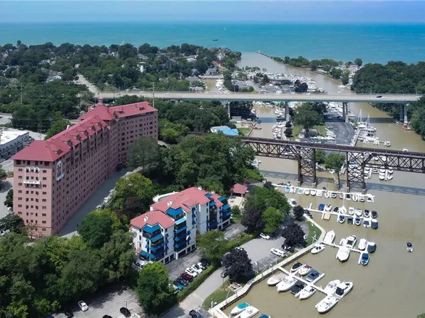 19000 Lake Rd APT 2315, Rocky River, OH 44116