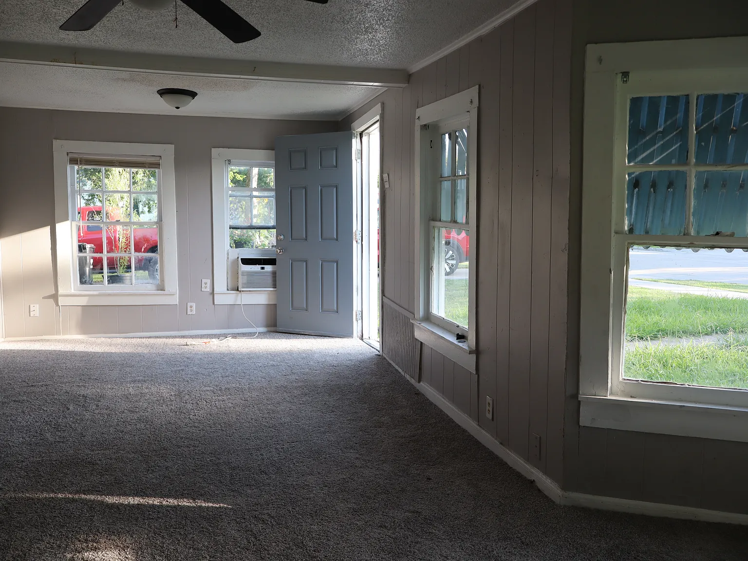 3 bed, 988 sqft, $1,195 — Photo 4