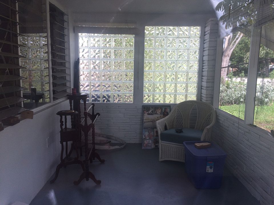 1st image of 412 SW 14th St