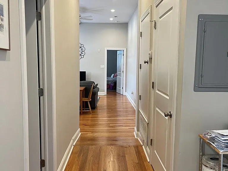 201 York Road — Photo 5