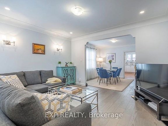 5th image of 78 Terrace Hill St
