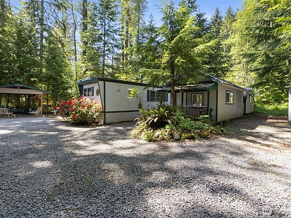 3rd image of 146 Paradise Drive