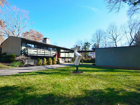 2nd image of 1624 Brunnerwood Dr