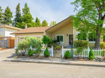 863 Holly Avenue, Rohnert Park, CA, 94928