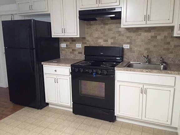 4th image of 37 Golden Gate Cir