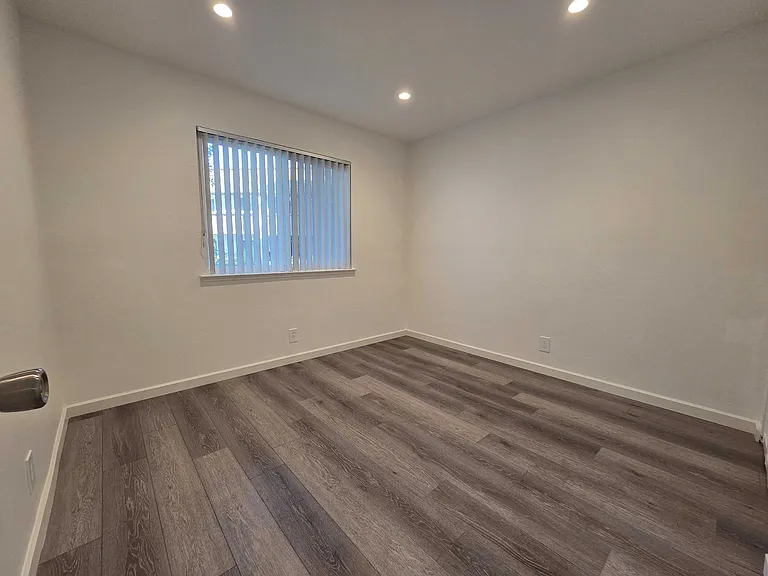 2201 Monroe St #301 — Photo 12