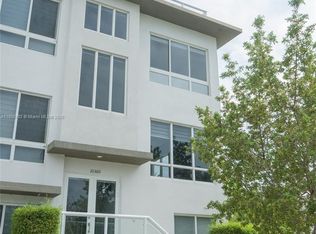 10360 NW 64th St, Doral, FL 33178