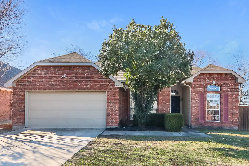 3 bed, 2.0 bath, 1461 sqft, $1,850 — Photo 1