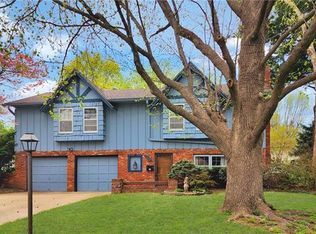 7008 Ballentine St, Shawnee, KS 66203