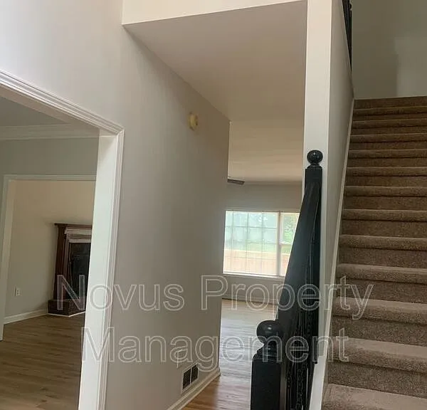 7439 Mason Falls Dr — Photo 3