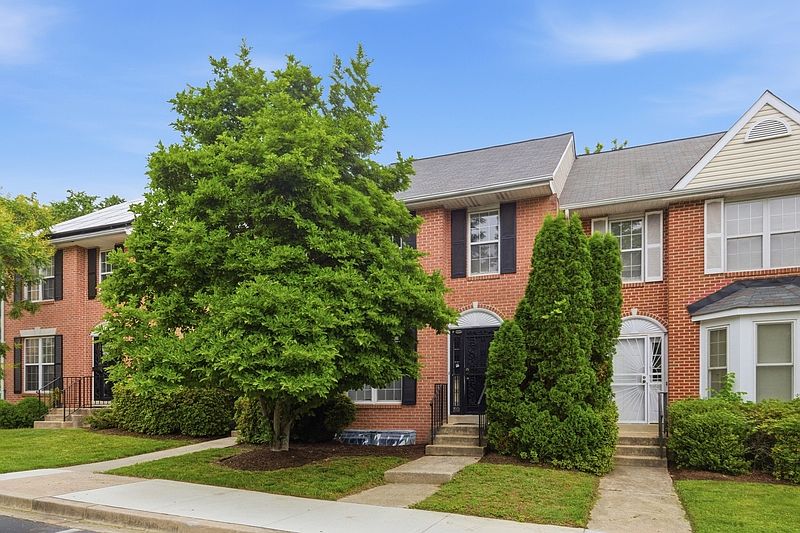 1st image of 1033 Higgins Way #1
