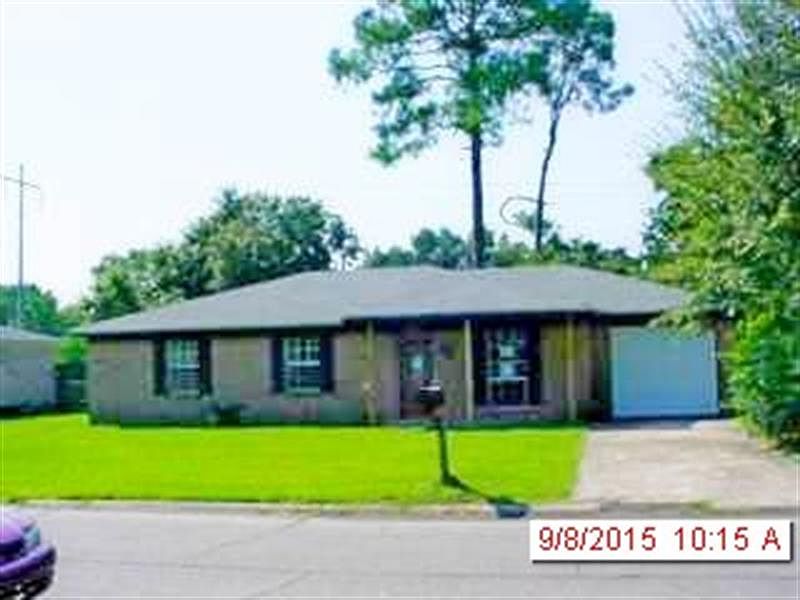 1st image of 205 Cedar Dr