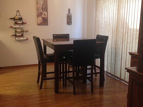 3rd image of 194 Parkview Cir