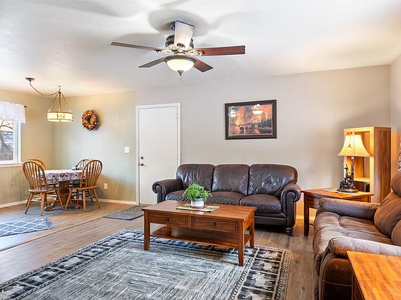 3rd image of 5415 Barbara Dr