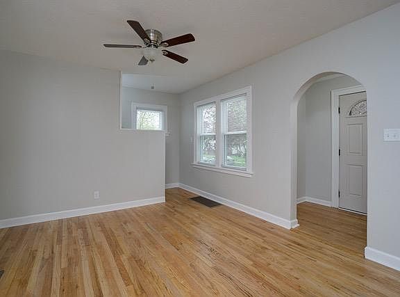 3rd image of 514 N Sunnyside Ave