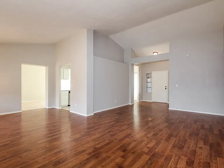 5215 W Diana Ave — Photo 11