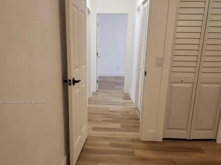 451 NE 35th St #45 — Photo 2