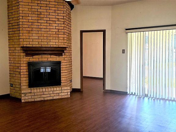 3rd image of 137 Clarence Ave