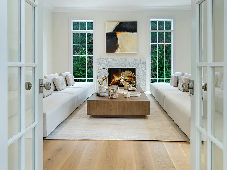 73 Wainscott Stone Rd — Photo 9