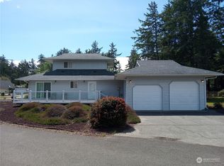 838 Bay View Ct SE, Ocean Shores, WA